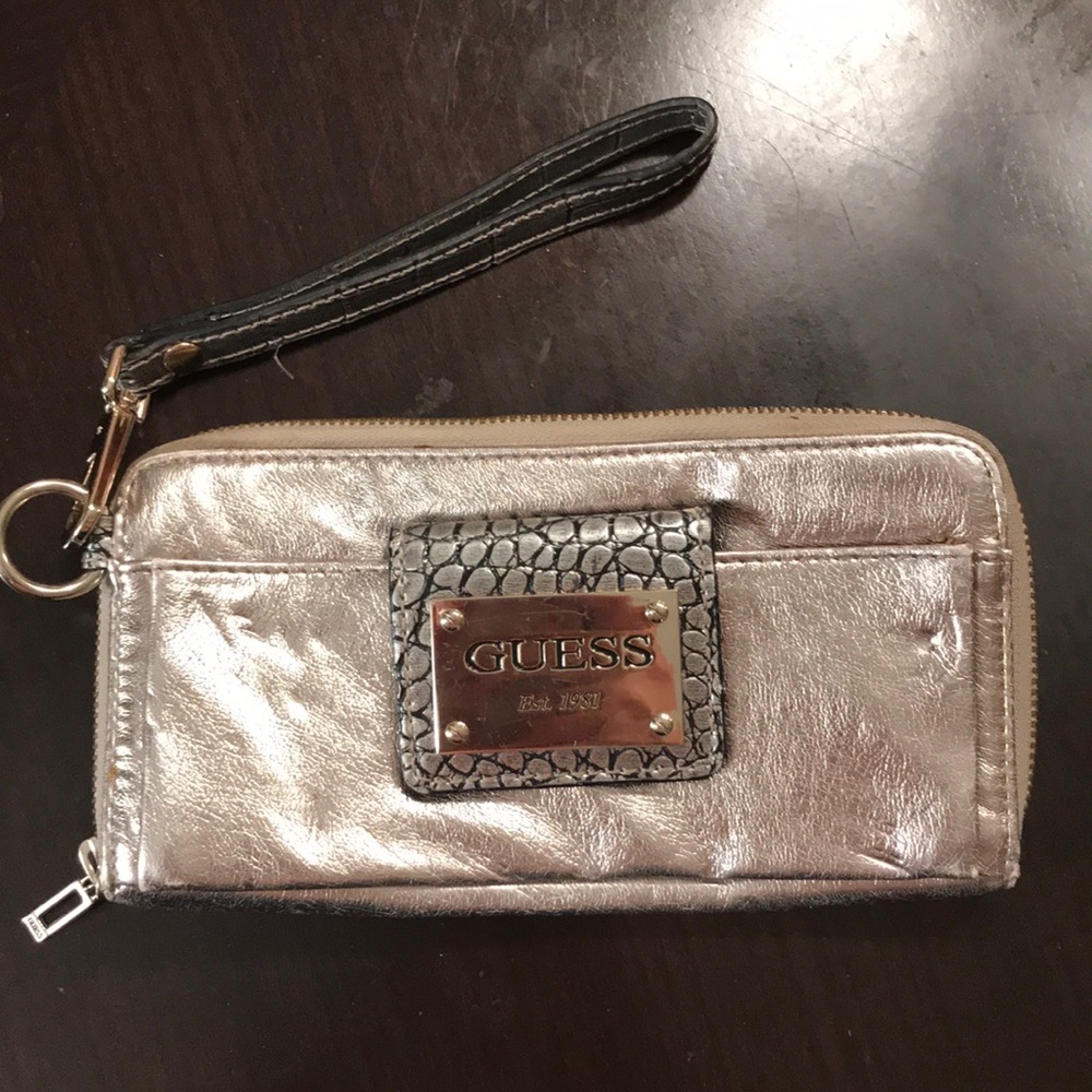 Guess wristlet